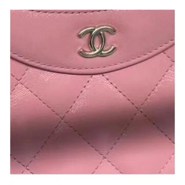 Chanel Vintage pouch in black leather