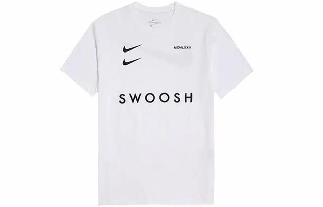 Nike Sportswear Swoosh T