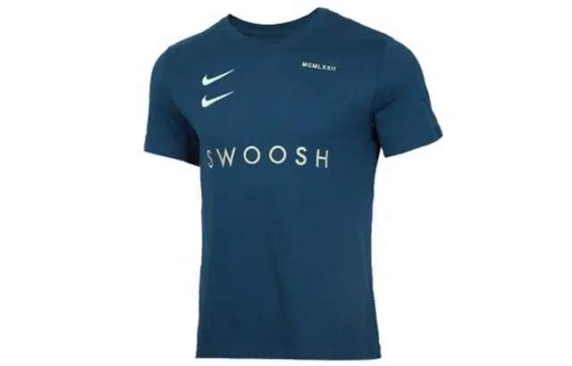 Nike Sportswear SwooshT