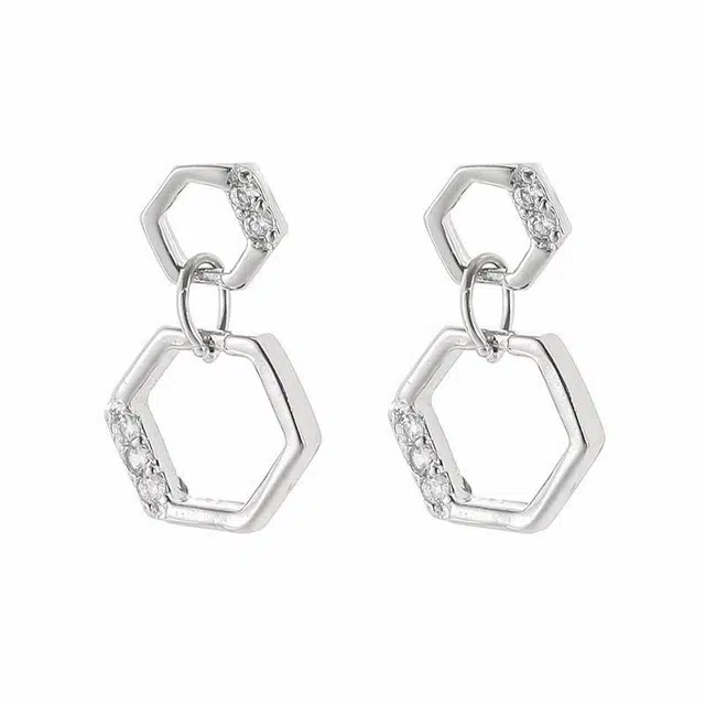 前方大荒野 镶钻六边形几何线条镂空简约时尚小众设计轻奢高级感冷淡风优雅时髦独特个性精致气质日常百搭 合金 耳环 女款