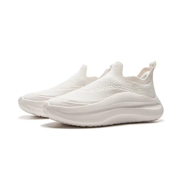 LiNing slip on
