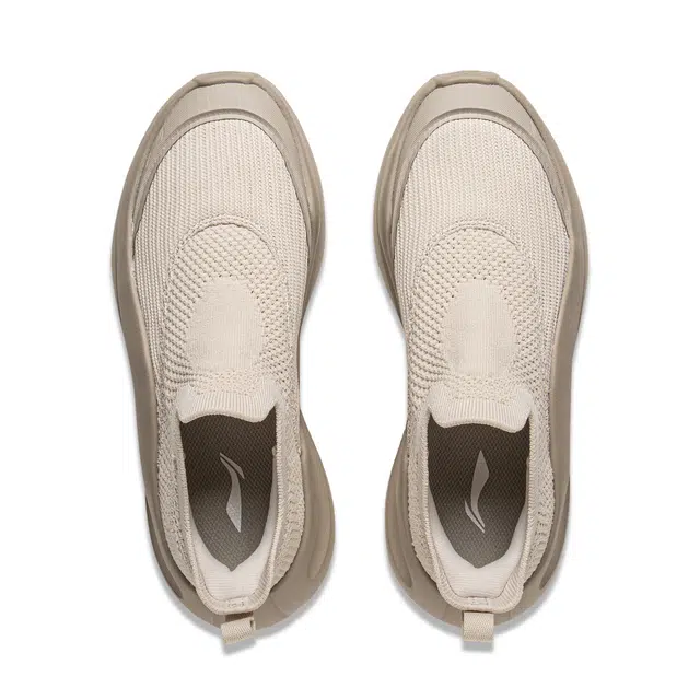 LiNing slip on