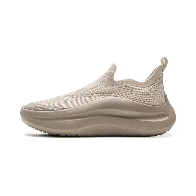 LiNing slip on