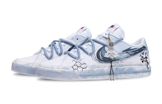 Nike Court Legacy