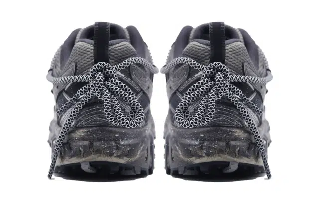 New Balance 410 Silver Black