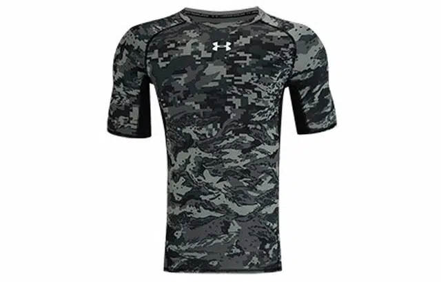 Under Armour T