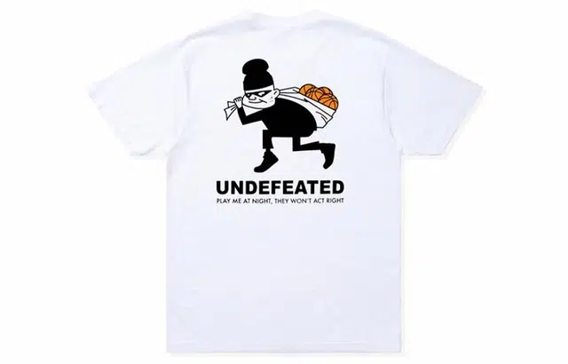 UNDEFEATED T