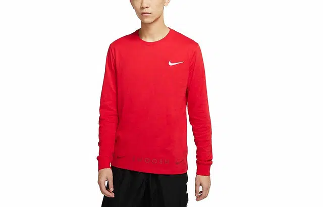 Nike Sportswear Swoosh T