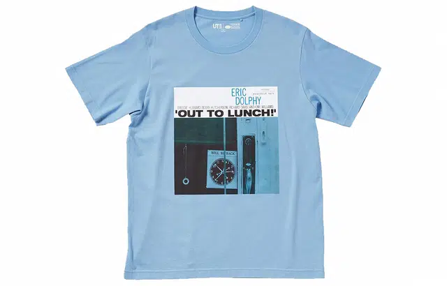 UNIQLO SS22 T