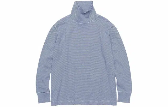 nanamica T