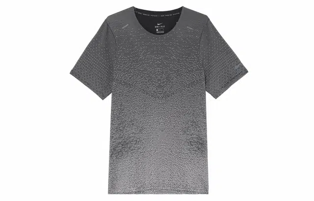 Nike Pinnacle Run Division T