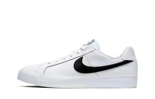 Nike Court Royale 2