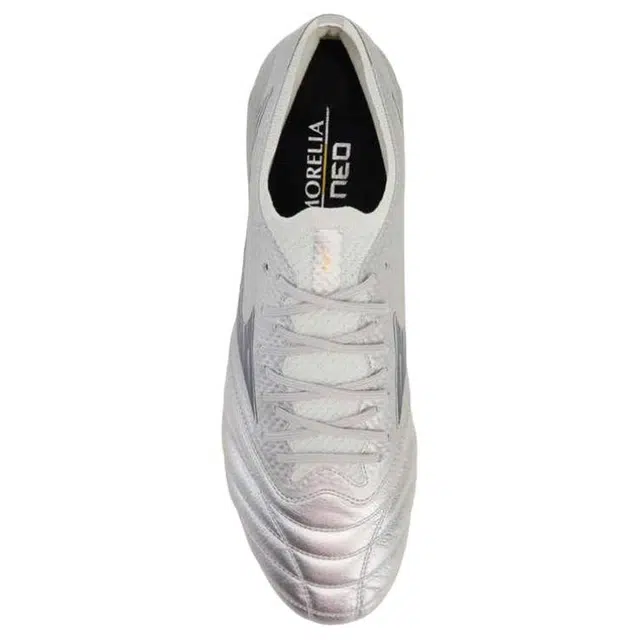 Mizuno Morelia Neo 4