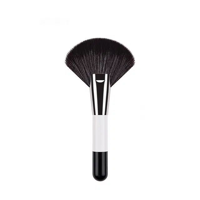 悦初美  黑白大扇形余粉刷 修容