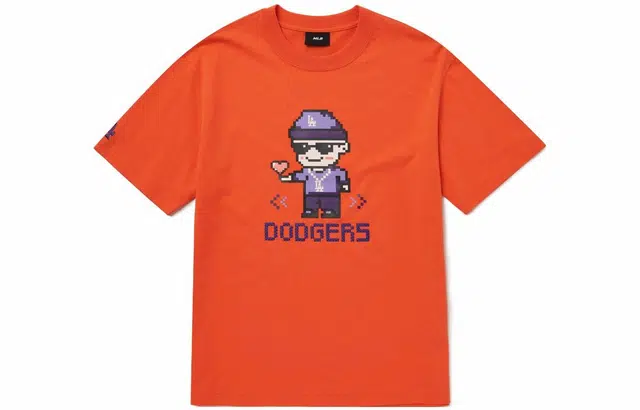 MLB T