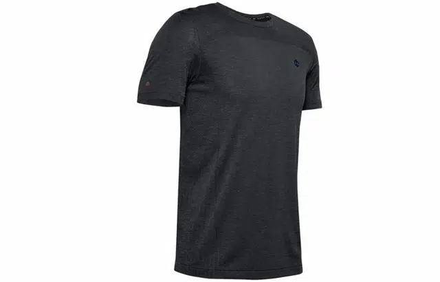 Under Armour T