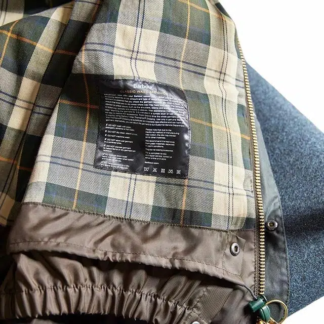 Barbour Waxed Short Jacket Green