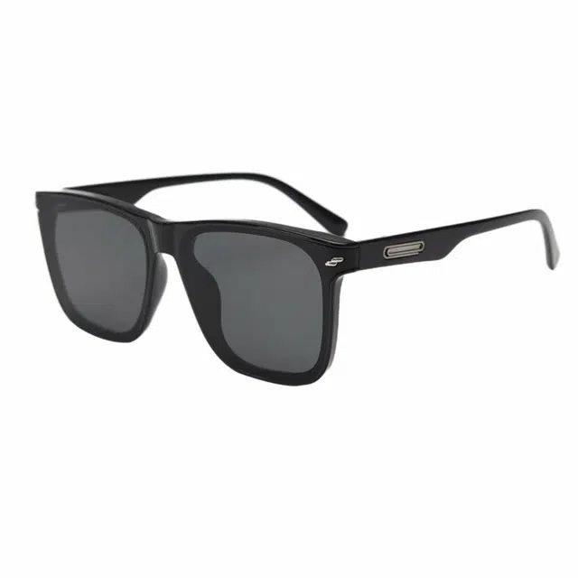 NOME UV TR90