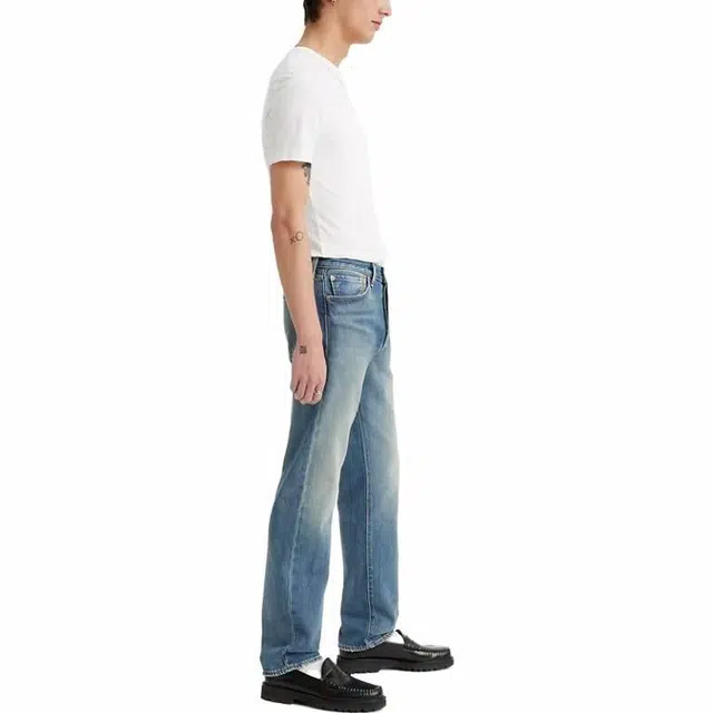 Levis