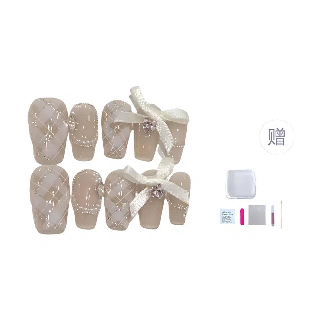 几多萌 纯手工穿戴甲气质款钢珠法式蝴蝶结格子美甲  短梯裸色晕染