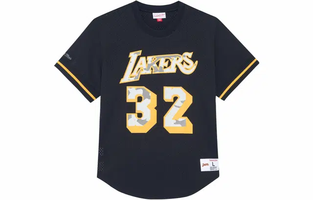 Mitchell Ness T 32