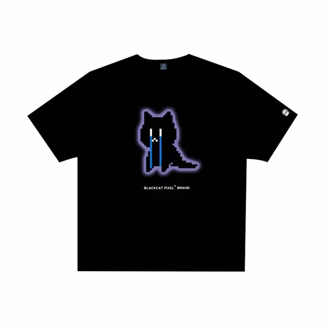 Black cat Pixel T