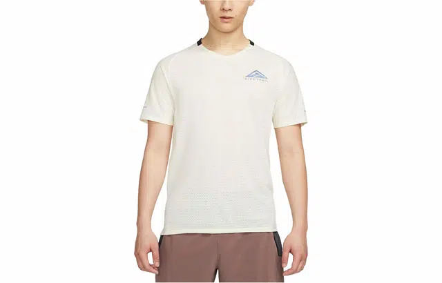 Nike Dri-FIT Trail Solar Chase T