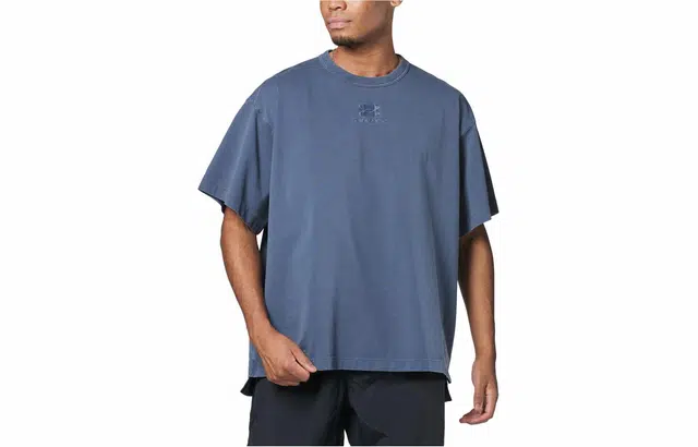 Under Armour T