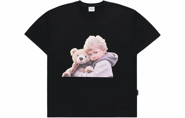 acme de la vieADLV Baby Face Bear Doll Hug Short Sleeve T-Shirt Black T