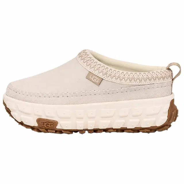UGG Venture Daze