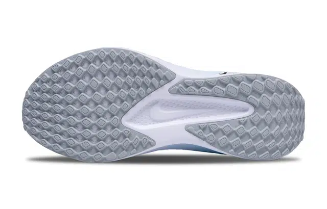 Nike Quest 6