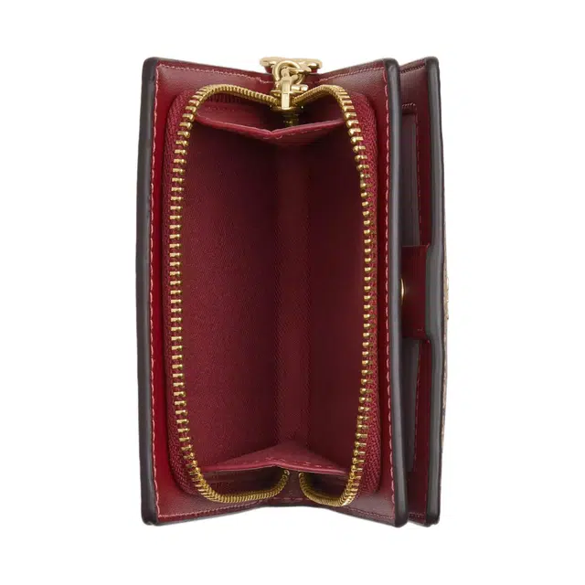 COACH Snap Wallet 10 Logo