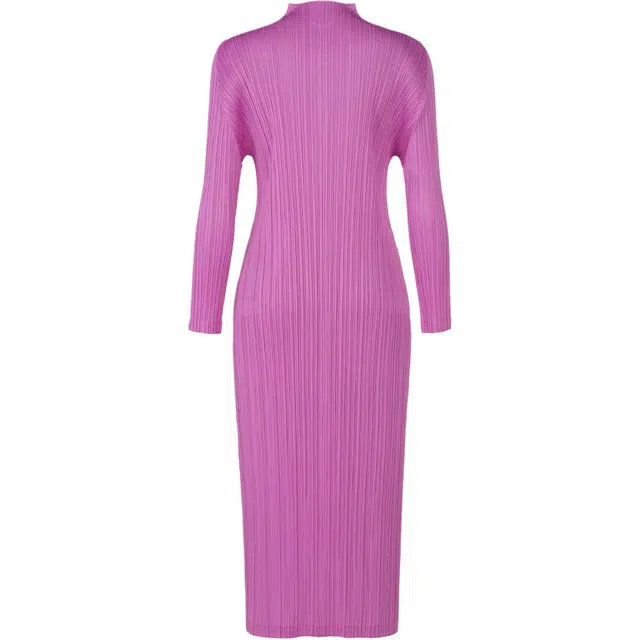 PLEATS PLEASE ISSEY MIYAKE