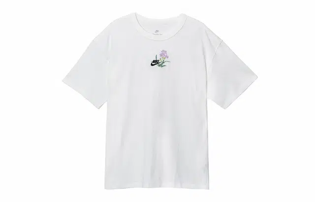 Nike Sportswear Essentials T