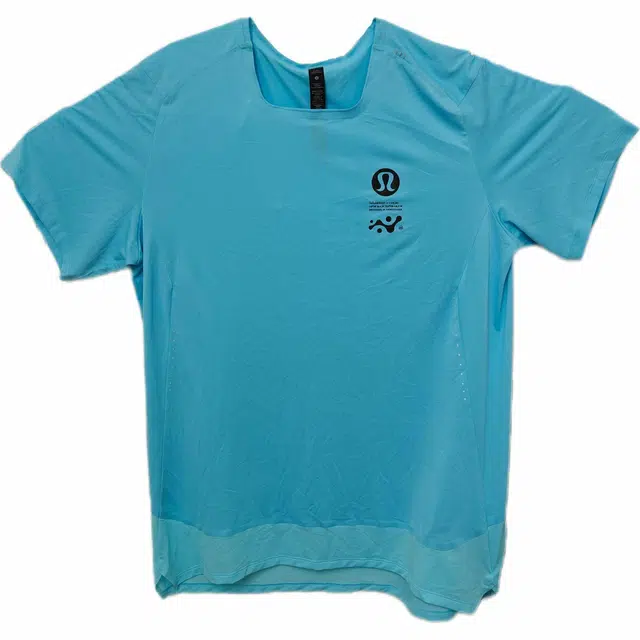 lululemon Fast and Free Breathe Light Logo T