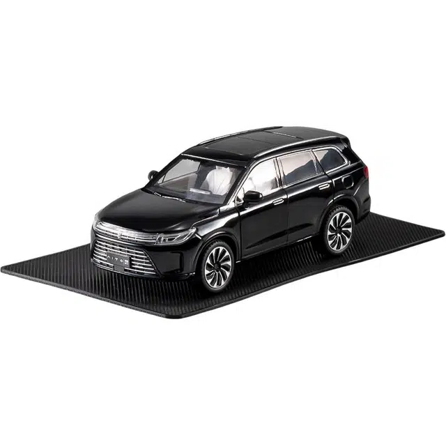 M7SUV124