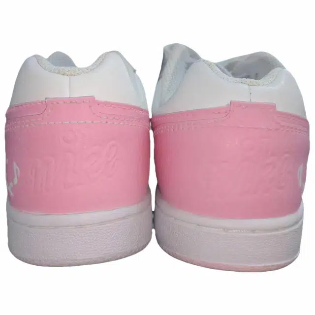 Nike EBERNON