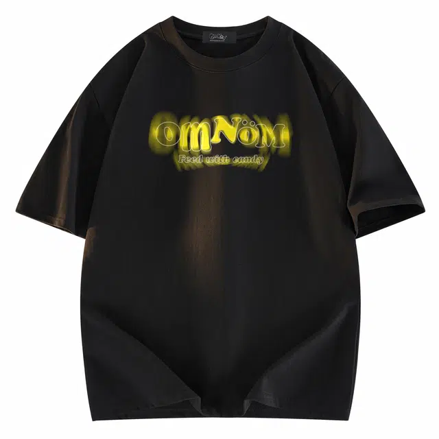 OM NOM T