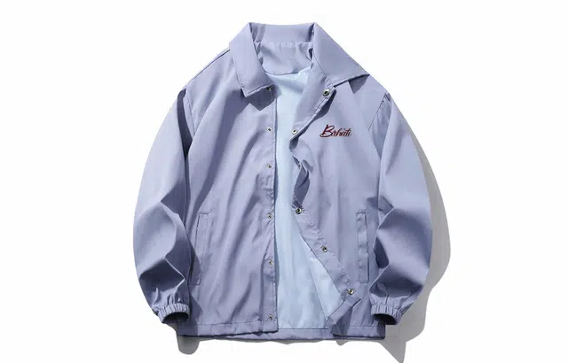 雅鹿 美式复古高街低饱和度纯色简约手写体印花休闲舒适百搭通勤防风防水宽松夹克外套 男女同款 浅蓝