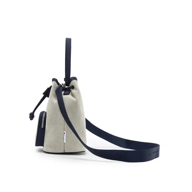Champion C Logo Bucket Bag 2.0 logo