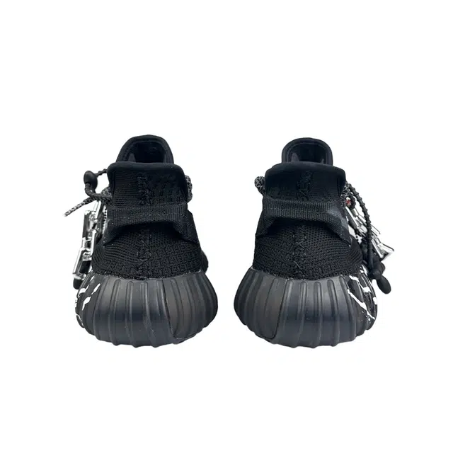 adidas Yeezy Boost 350 V2