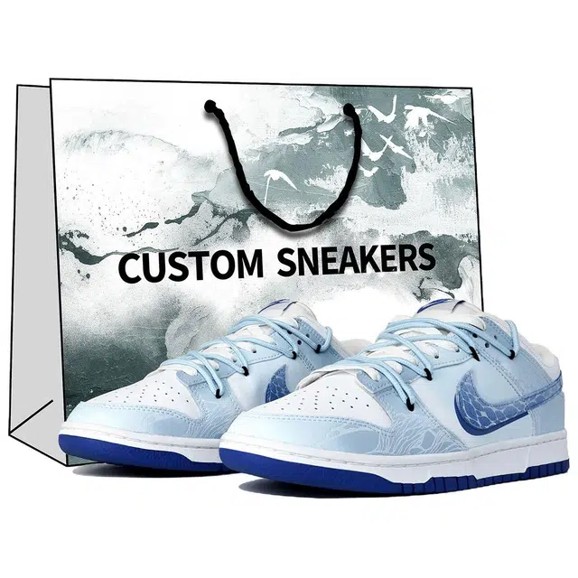 Nike Dunk Low "Hyper Royal" LTDZ