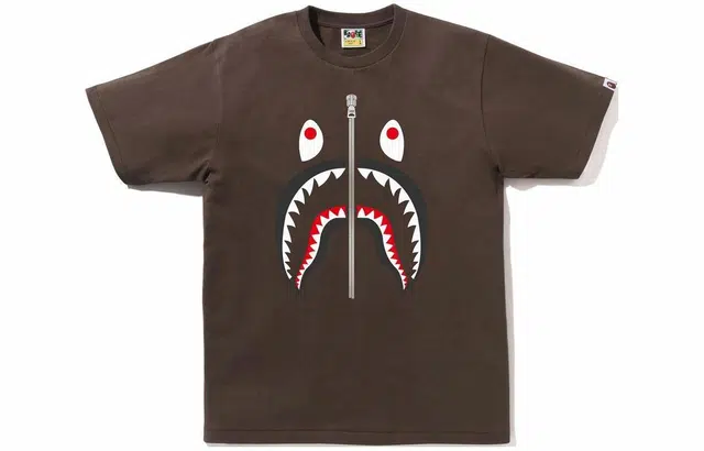 A BATHING APE T