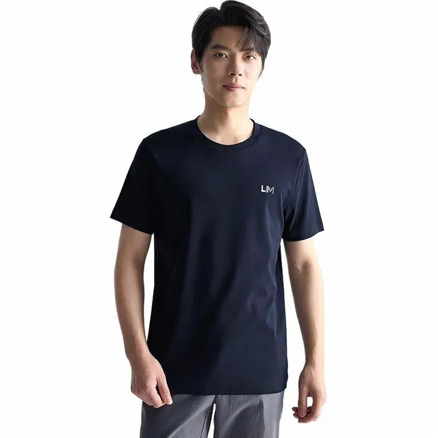 LILANZ Less Is More T-Shirt