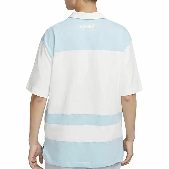 Nike Sportswear LogoT