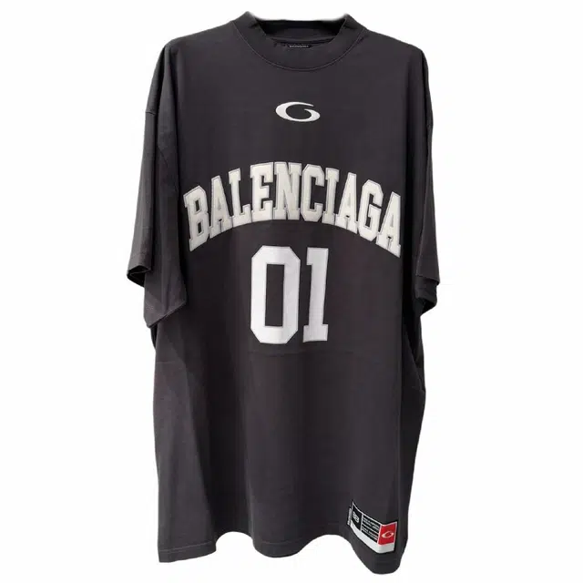 Balenciaga FW24 T