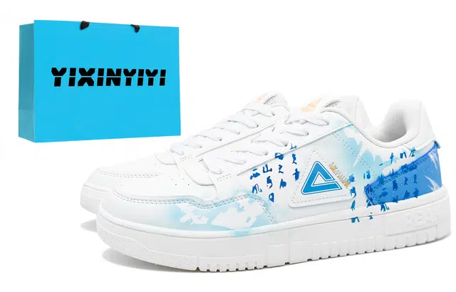 【定制球鞋】匹克 空军一号 疯玩艺术 蓝调诗词 创意涂鸦 古诗古词 潮流 礼袋款 舒适百搭 防滑减震耐磨 低帮 板鞋 男女同款 蓝白