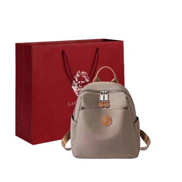 老人头 包女高颜值时尚耐磨简约轻便防水休闲旅行妈妈母亲通勤百搭旅游小型书包耐用尼龙 牛津布 双肩包背包 常规 女款 卡其色