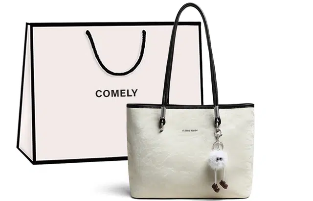 COMELY Tote