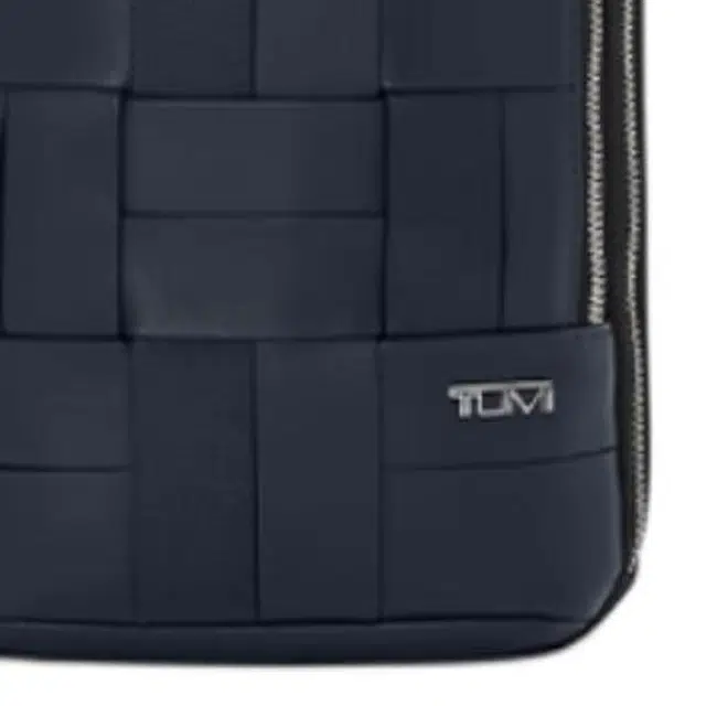 TUMI